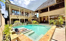 Chikachika Beach B&B